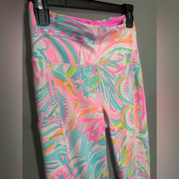 Lilly Pulitzer UPF 50+ Luxletic 24” Weekender High Rise Legging M - Picture 3 of 8